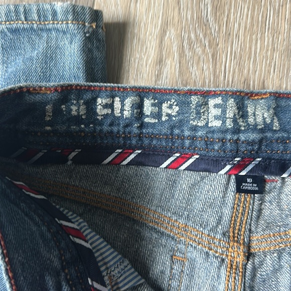 Boys Tommy Hilfiger jeans - Picture 2 of 6